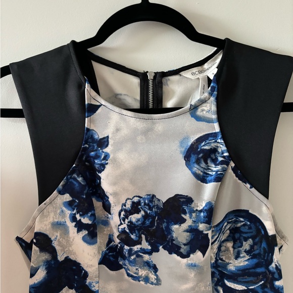 BCBG Sleeveless Floral-Print Sheath Dress - Size 6 - NWT - Mesh detail - Picture 6 of 8